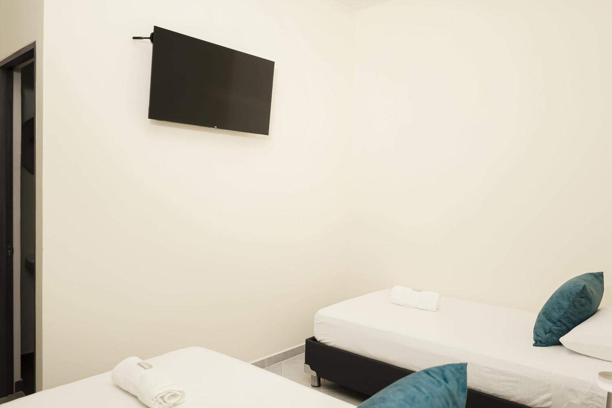 Casa Comala Hotel Букараманга Екстериор снимка
